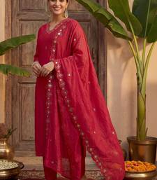Women Ethnic Motifs Embroidered Regular Mirror Work Kurta with Trousers & With Dupatta