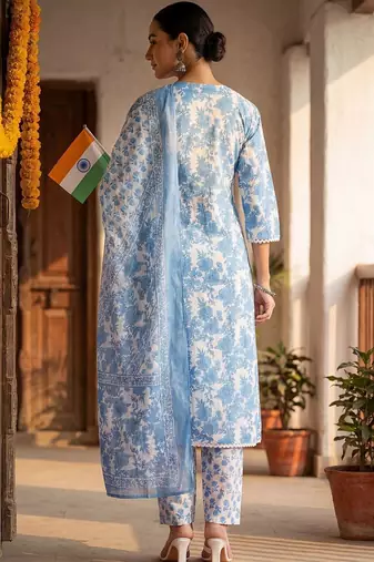 Women Floral Printed Regular Thread Work Pure Cotton Kurta with Trousers & With Dupatta