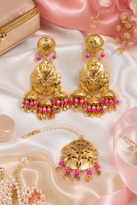 Pink leaf work earrings tikka set 2