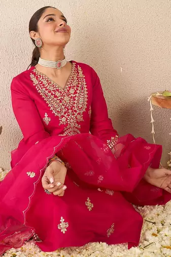 Embroidered Gotta Patti Work V Neck Kurta With Trousers & Dupatta