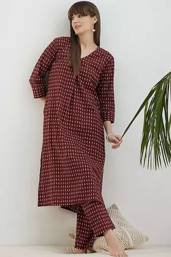 Women Printed Pleated Pure Cotton Kurta with Trousers