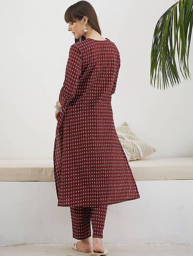 Women Printed Pleated Pure Cotton Kurta with Trousers