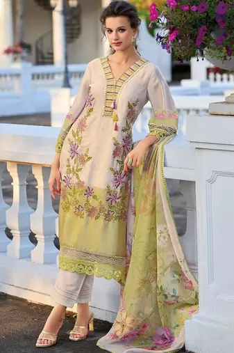 Floral Embroidered Regular Thread Work Kurta With Trouser & Dupatta