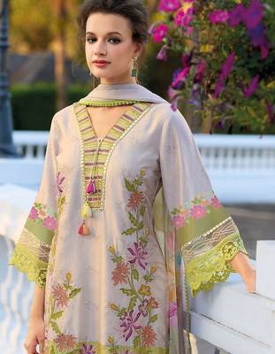 Floral Embroidered Regular Thread Work Kurta With Trouser & Dupatta 2