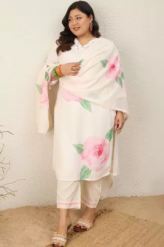 Plus Size Floral Printed Regular Kurta with Trousers & With Dupatta