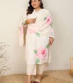 Plus Size Floral Printed Regular Kurta with Trousers & With Dupatta