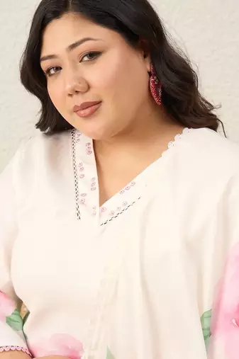 Plus Size Floral Printed Regular Kurta with Trousers & With Dupatta