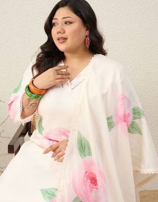 Plus Size Floral Printed Regular Kurta with Trousers & With Dupatta 5