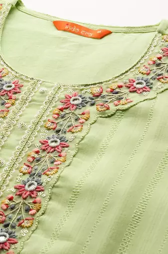 Women Floral Embroidered Regular Thread Work Pure Cotton Kurta with Trousers & With Dupatta