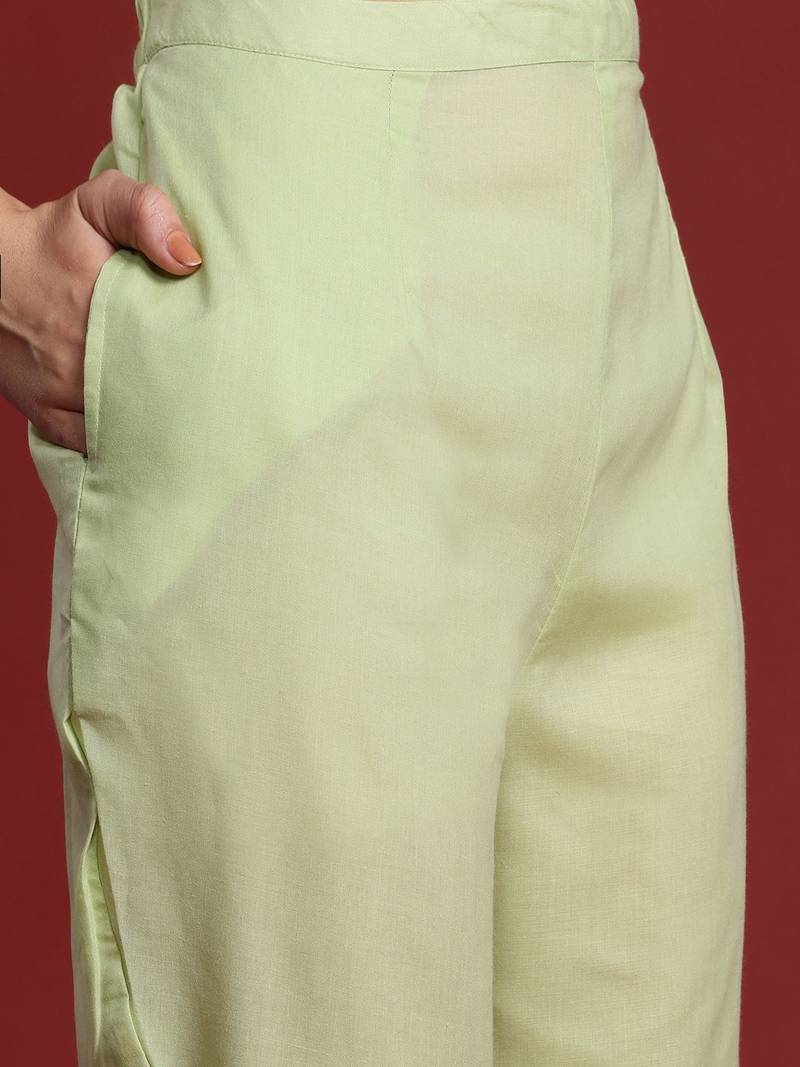 Women Floral Embroidered Regular Thread Work Pure Cotton Kurta with Trousers & With Dupatta