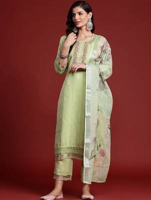Women Floral Embroidered Regular Thread Work Pure Cotton Kurta with Trousers & With Dupatta 5