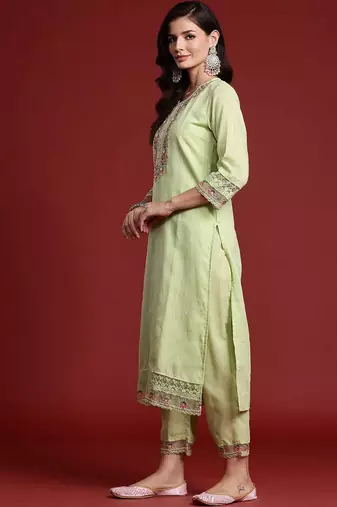 Women Floral Embroidered Regular Thread Work Pure Cotton Kurta with Trousers & With Dupatta