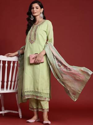 Women Floral Embroidered Regular Thread Work Pure Cotton Kurta with Trousers & With Dupatta 8