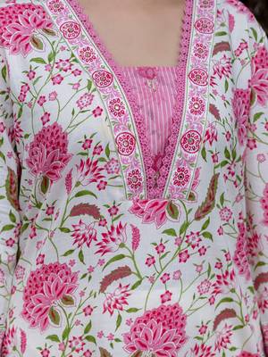 Floral Printed Square Neck Pure Cotton Straight Kurta With Trousers & Dupatta 3