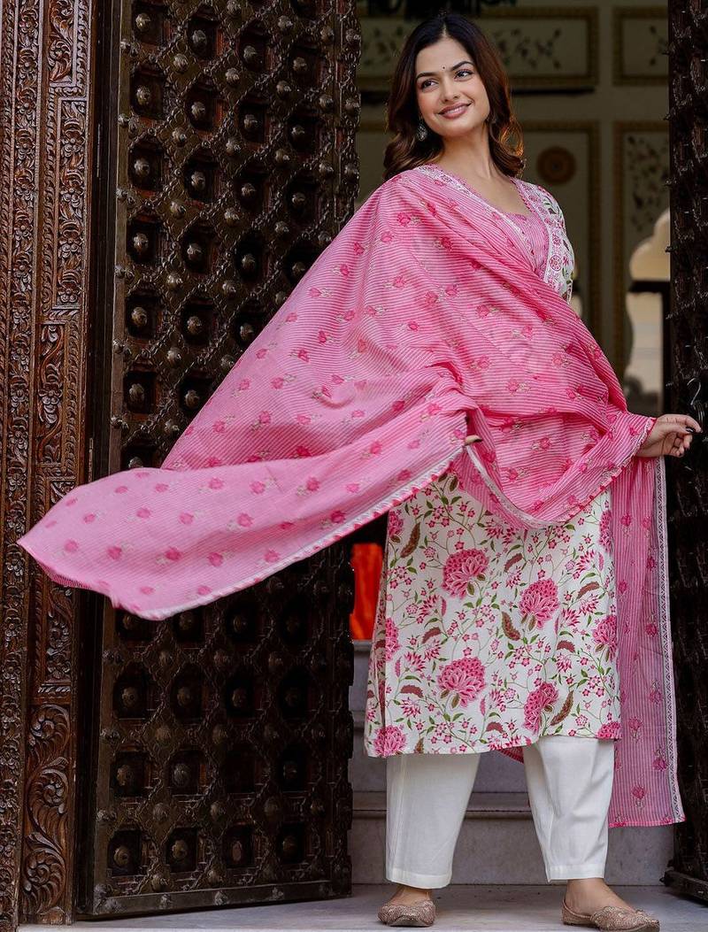 Floral Printed Square Neck Pure Cotton Straight Kurta With Trousers & Dupatta