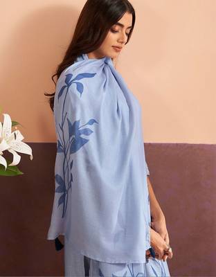 Women Floral Printed Regular Patchwork Linen Kurta with Trousers & With Dupatta 2