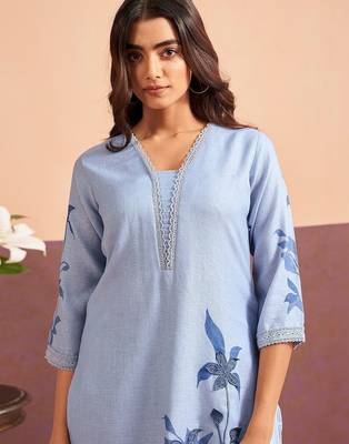Women Floral Printed Regular Patchwork Linen Kurta with Trousers & With Dupatta 3