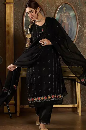 Women Floral Embroidered Regular Thread Work Kurta with Trousers & With Dupatta