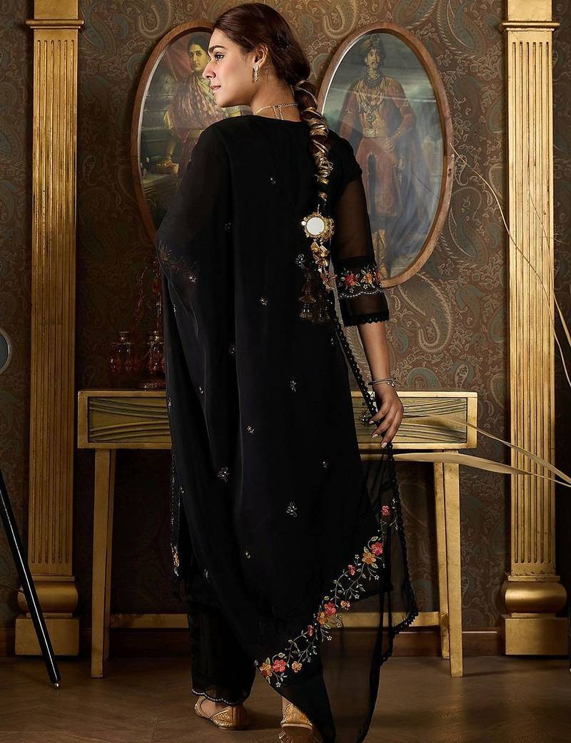 Women Floral Embroidered Regular Thread Work Kurta with Trousers & With Dupatta