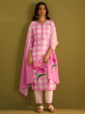 Floral Printed Sweetheart Neck Stone Work Linen Kurta With Trouser & Dupattta 1
