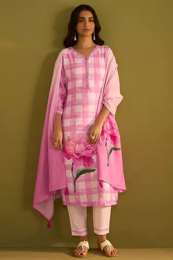 Floral Printed Sweetheart Neck Stone Work Linen Kurta With Trouser & Dupattta