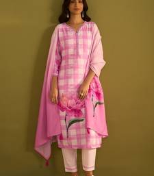 Floral Printed Sweetheart Neck Stone Work Linen Kurta With Trouser & Dupattta