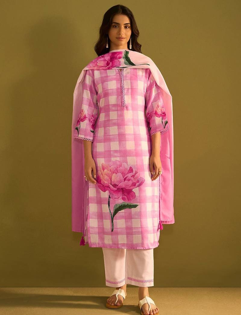 Floral Printed Sweetheart Neck Stone Work Linen Kurta With Trouser & Dupattta