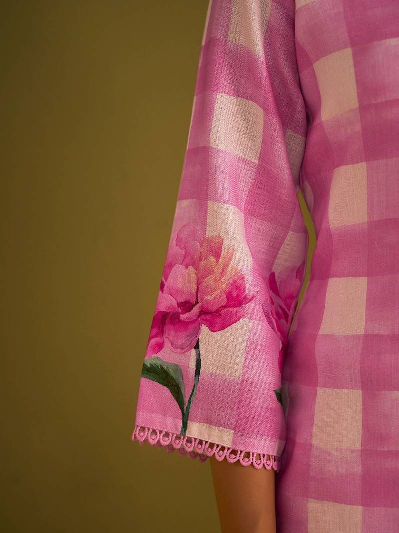 Floral Printed Sweetheart Neck Stone Work Linen Kurta With Trouser & Dupattta