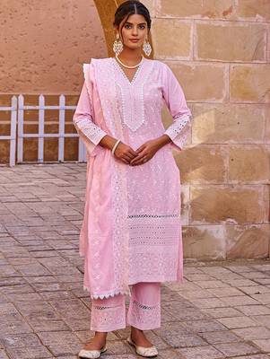 Floral Embroidered V-Neck Thread Work Pure Cotton Kurta With Trousers & Dupatta 2