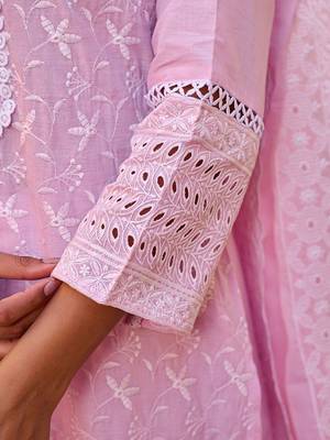 Floral Embroidered V-Neck Thread Work Pure Cotton Kurta With Trousers & Dupatta 6