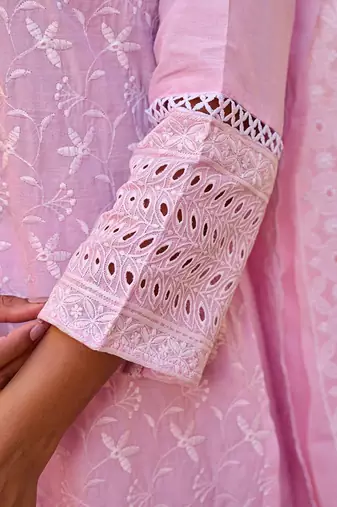 Floral Embroidered V-Neck Thread Work Pure Cotton Kurta With Trousers & Dupatta