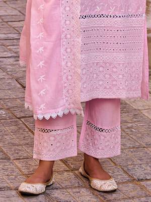 Floral Embroidered V-Neck Thread Work Pure Cotton Kurta With Trousers & Dupatta 7