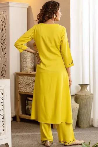 Women Ethnic Motifs Printed Regular Kurta with Trousers