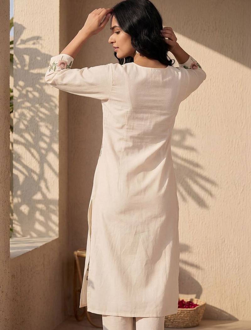 Women Floral Embroidered Regular Thread Work Pure Cotton Kurta with Trousers