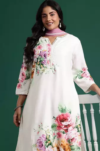 Plus Size Floral Print Beads & Stones Kurta with Trousers & Dupatta