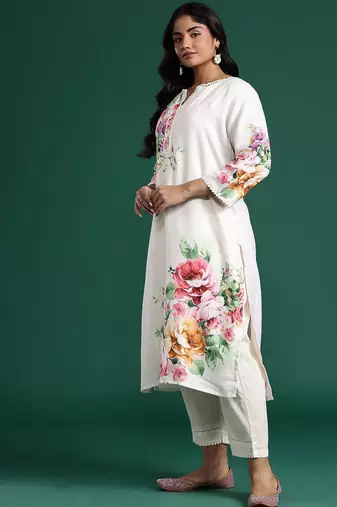 Plus Size Floral Print Beads & Stones Kurta with Trousers & Dupatta