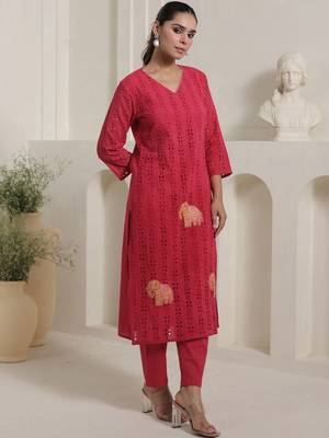 Women Ethnic Motifs Printed Pure Cotton Kurta with Trouser 4