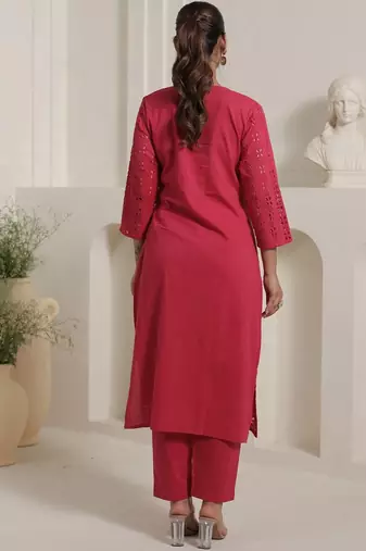 Women Ethnic Motifs Printed Pure Cotton Kurta with Trouser