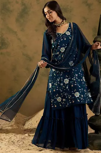 Women Floral Embroidered Regular Sequinned Kurta with Sharara & With Dupatta