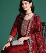Ethnic Motifs Embroidered Sequinned Kurta with Trousers & Dupatta