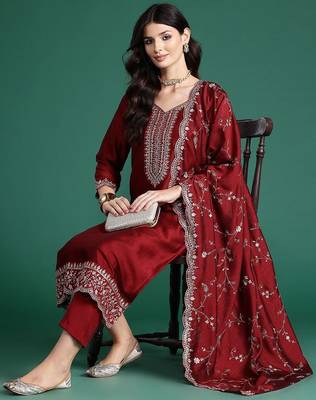 Ethnic Motifs Embroidered Sequinned Kurta with Trousers & Dupatta 8