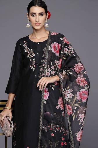 Women Floral Embroidered Regular Kurta with Trousers & Dupatta