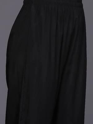 Women Floral Embroidered Regular Kurta with Trousers & Dupatta 3