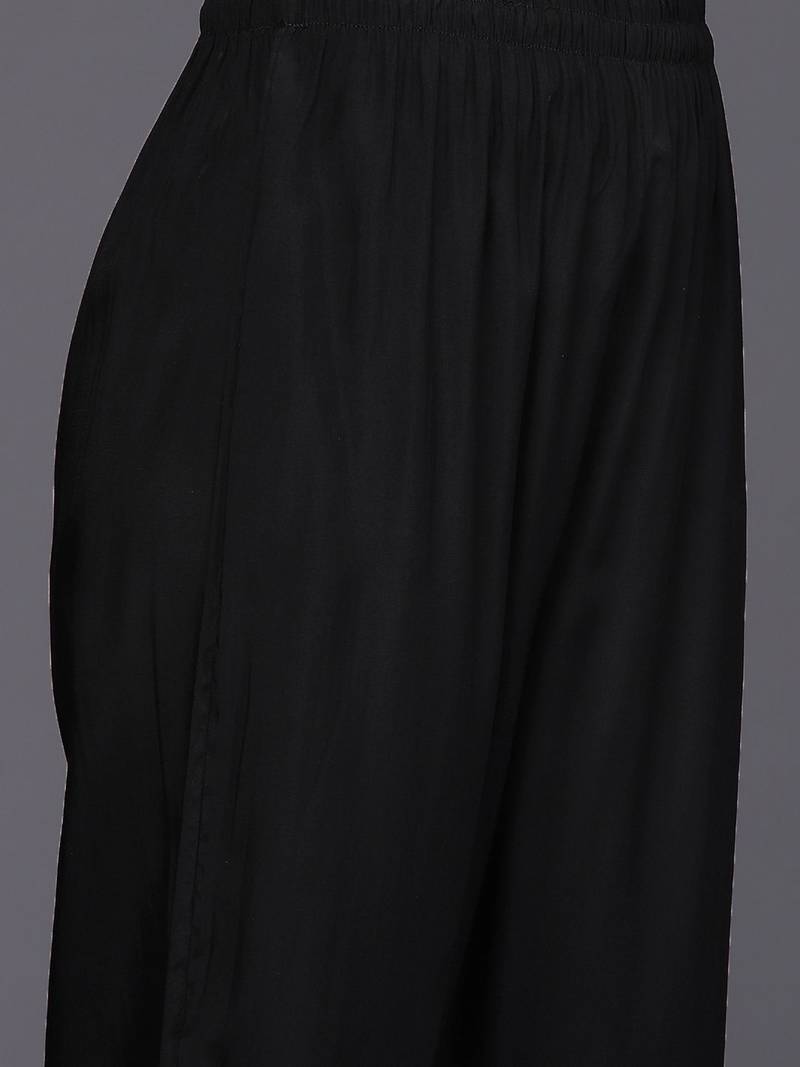 Women Floral Embroidered Regular Kurta with Trousers & Dupatta
