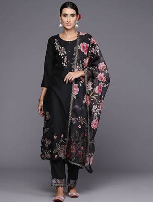 Women Floral Embroidered Regular Kurta with Trousers & Dupatta 5