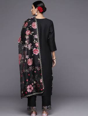 Women Floral Embroidered Regular Kurta with Trousers & Dupatta 7