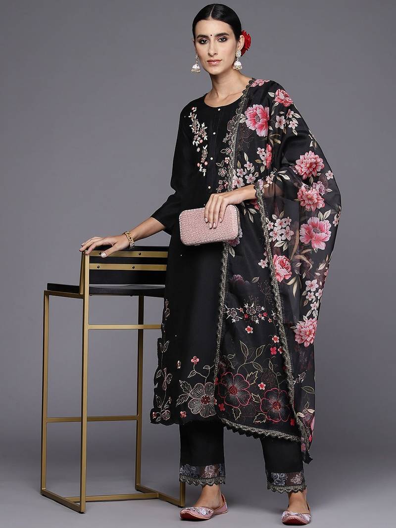 Women Floral Embroidered Regular Kurta with Trousers & Dupatta
