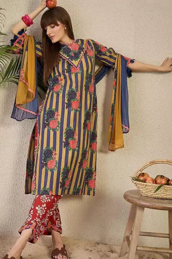 Women Printed Regular Pure Cotton Kurta with Trousers & With Dupatta