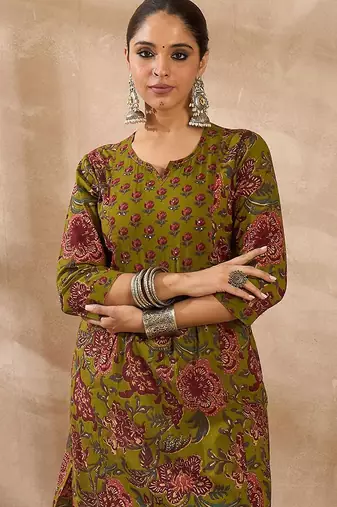 Floral Printed Notch Neck Pure Cotton Kurta With Trousers