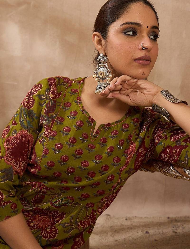 Floral Printed Notch Neck Pure Cotton Kurta With Trousers